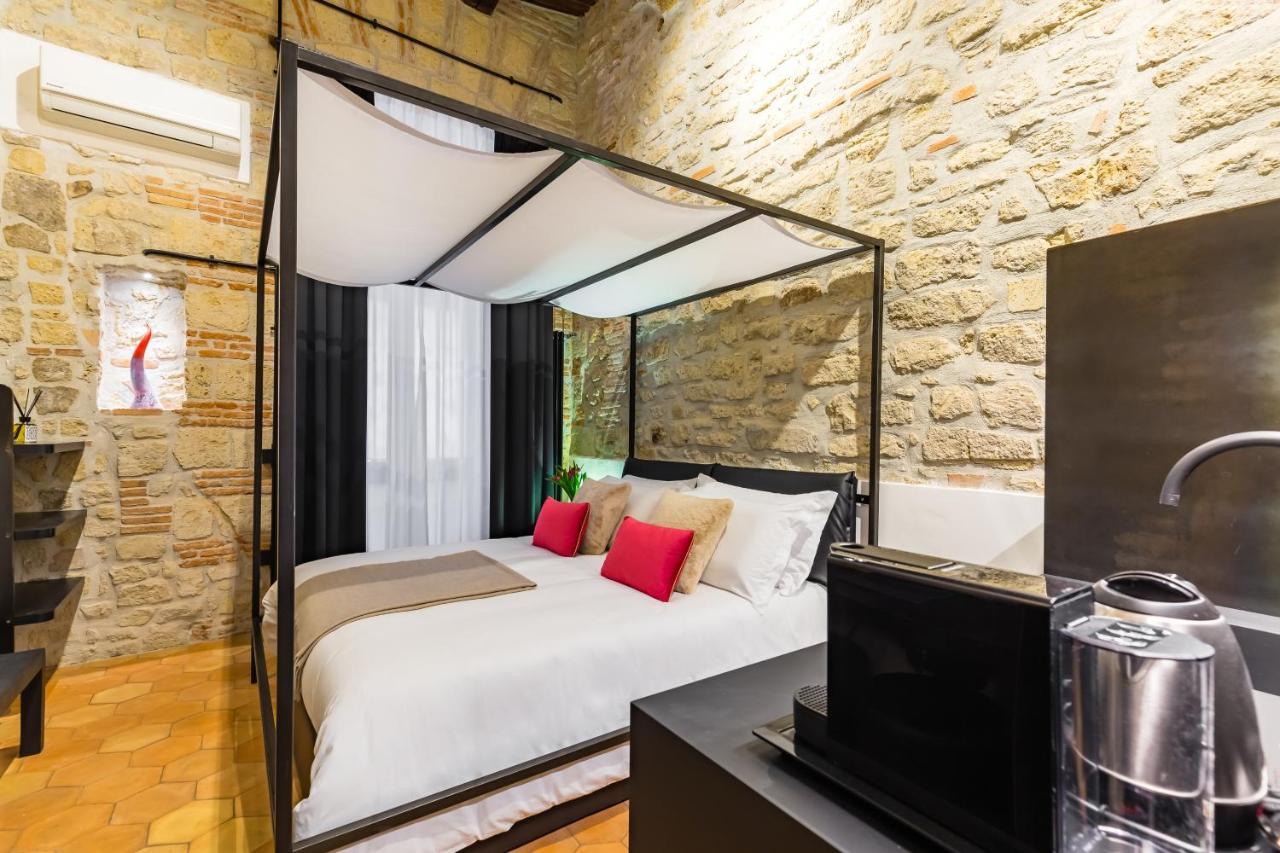 Palazzo Residenza Madre By Dimorra Otel Napoli Dış mekan fotoğraf