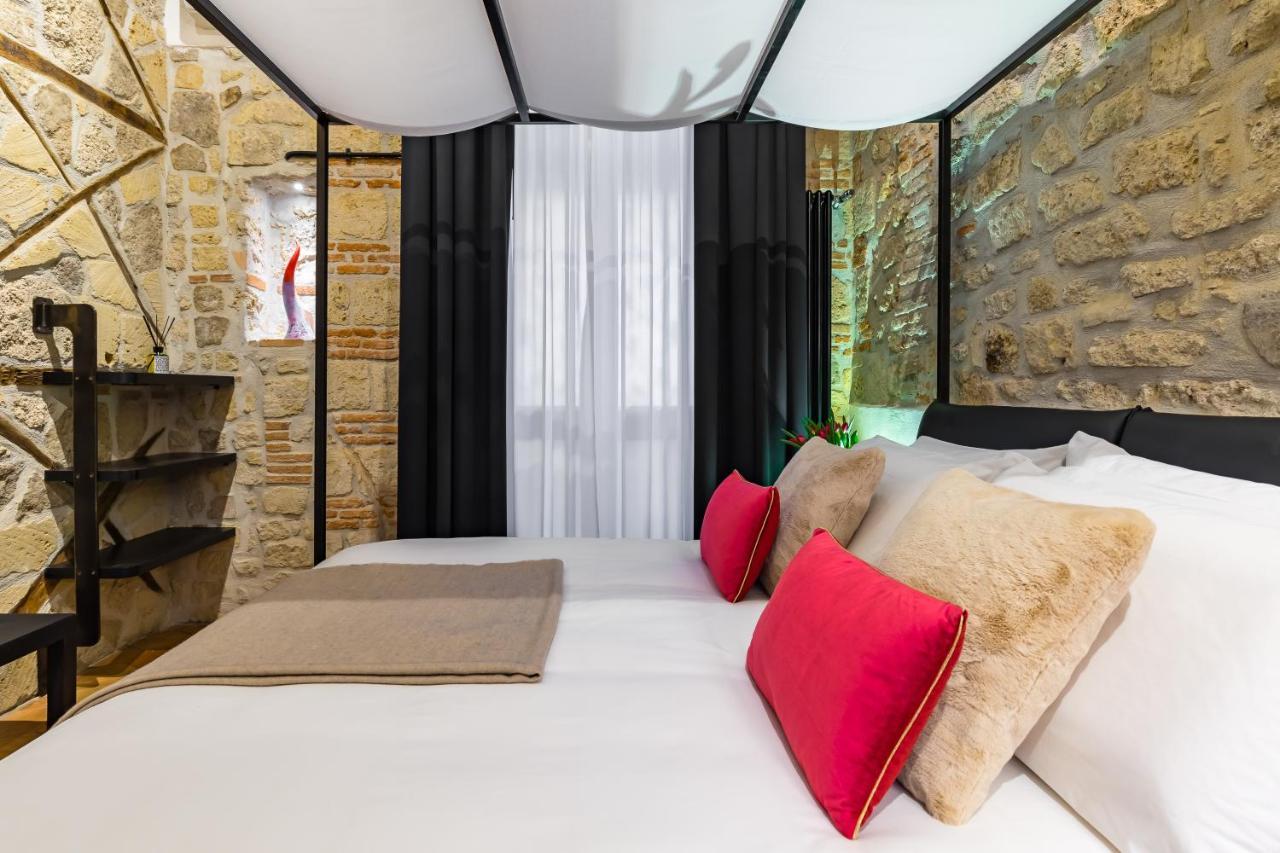 Palazzo Residenza Madre By Dimorra Otel Napoli Dış mekan fotoğraf