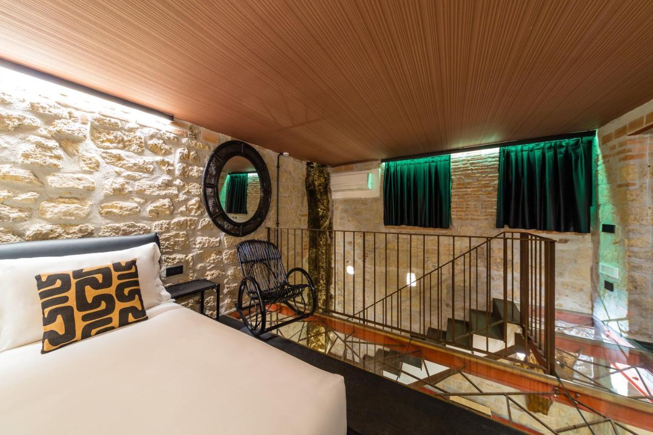 Palazzo Residenza Madre By Dimorra Otel Napoli Dış mekan fotoğraf