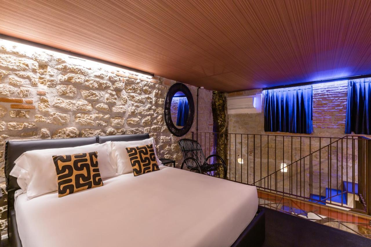 Palazzo Residenza Madre By Dimorra Otel Napoli Dış mekan fotoğraf